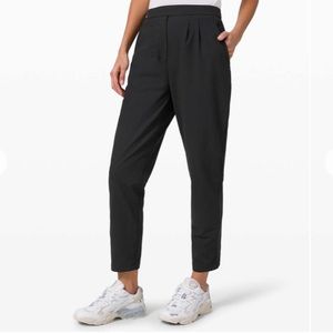 NWOT Lululemon Essential HR Trouser